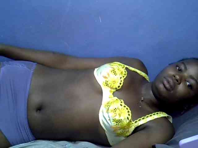 curvy-corazon webcam