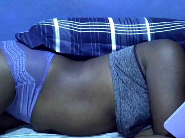 curvy-corazon webcam