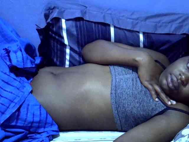 curvy-corazon Live Webcam on BongaCams