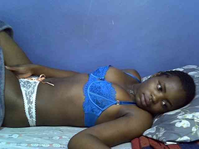 curvy-corazon webcam
