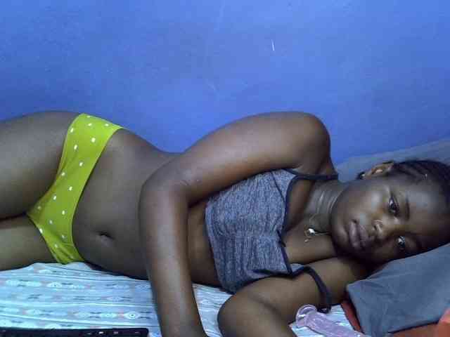 curvy-corazon webcam
