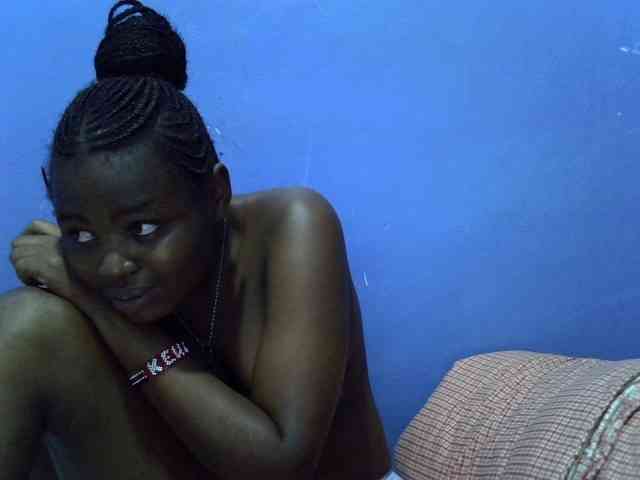 curvy-corazon webcam