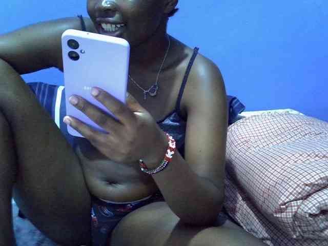 curvy-corazon webcam