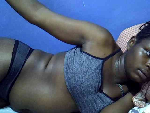 curvy-corazon webcam