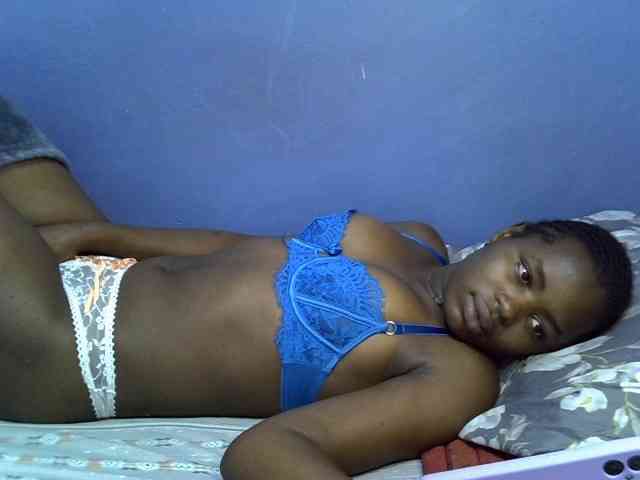 curvy-corazon webcam