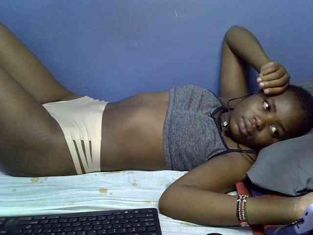 curvy-corazon webcam