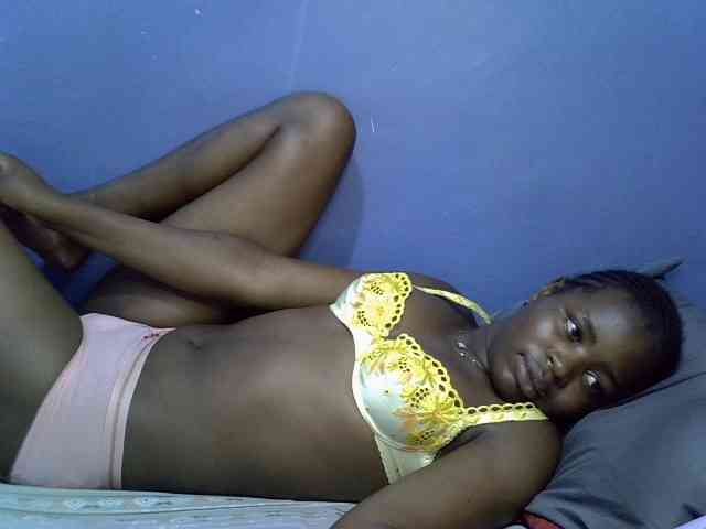 curvy-corazon webcam