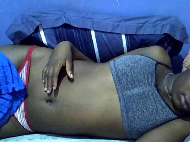 curvy-corazon webcam
