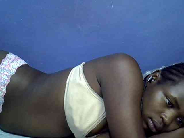 curvy-corazon webcam