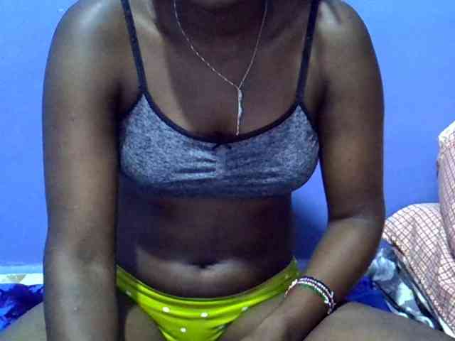 curvy-corazon webcam