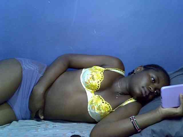 curvy-corazon webcam