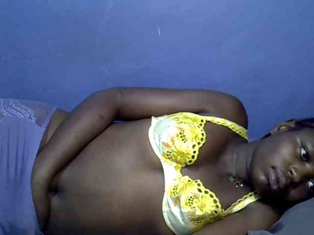 curvy-corazon webcam