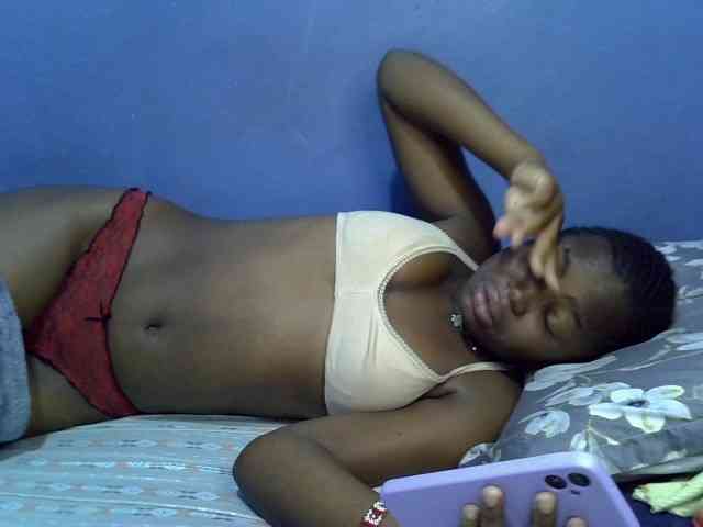 curvy-corazon webcam