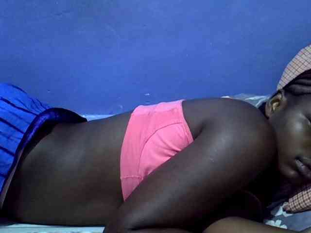 curvy-corazon webcam