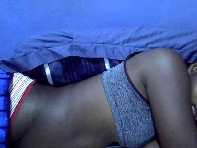 curvy-corazon Live Webcam on BongaCams