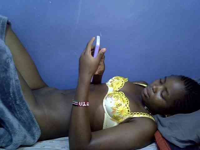 curvy-corazon webcam