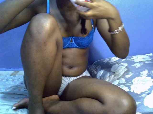 curvy-corazon webcam