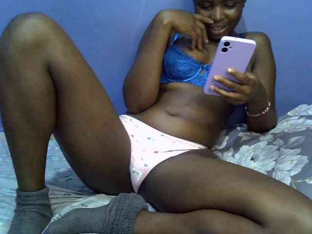 curvy-corazon webcam