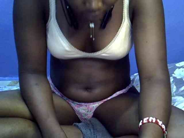 curvy-corazon webcam