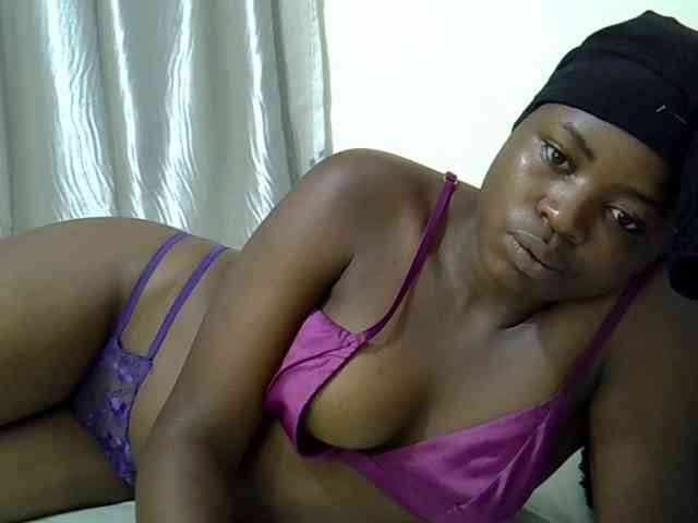 curvy-corazon webcam