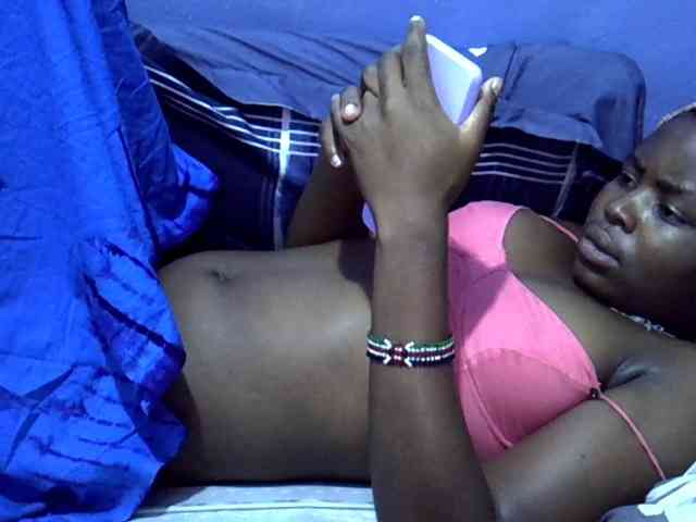 curvy-corazon webcam