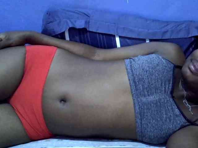 curvy-corazon webcam