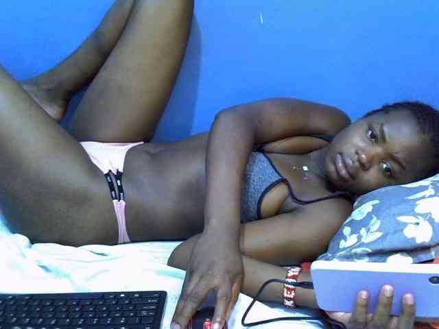 curvy-corazon webcam