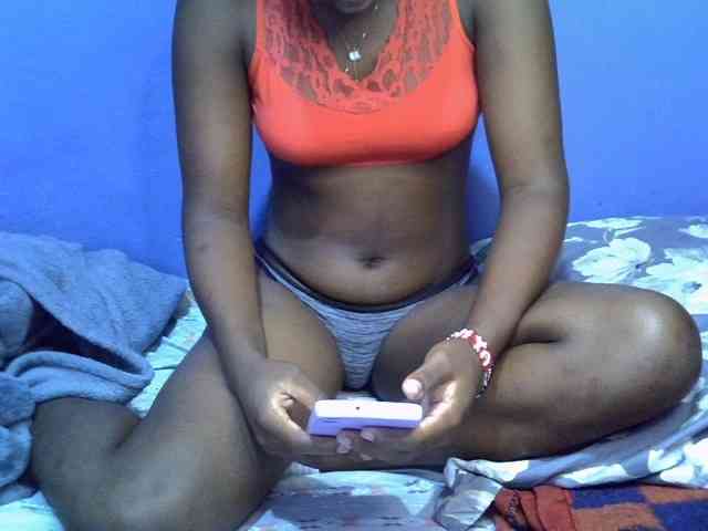 curvy-corazon webcam