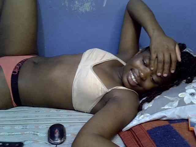 curvy-corazon webcam