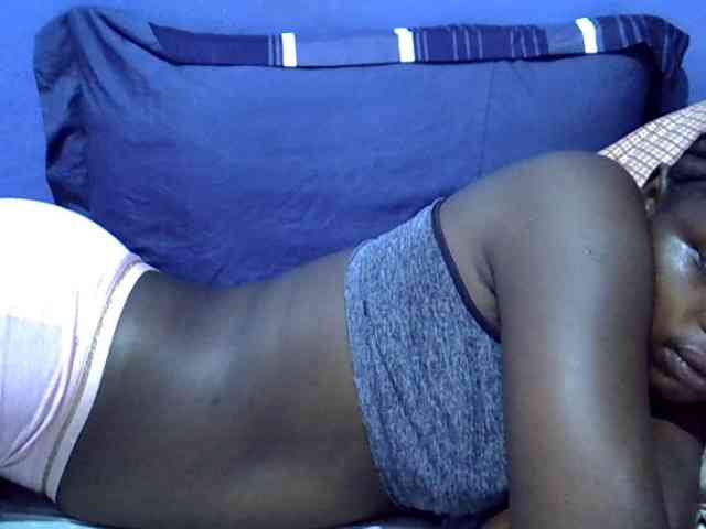 curvy-corazon webcam