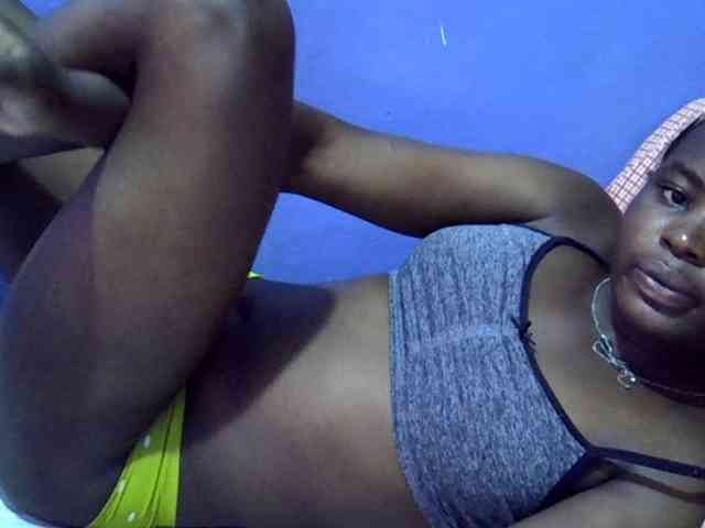 curvy-corazon webcam
