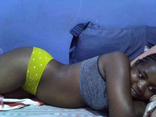 curvy-corazon webcam