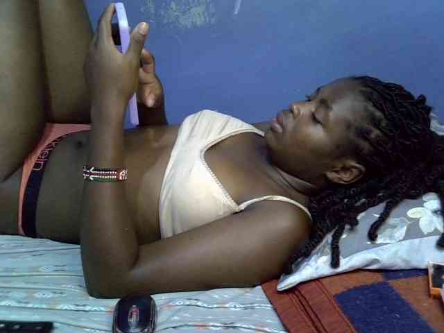 curvy-corazon webcam