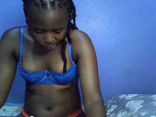 curvy-corazon webcam