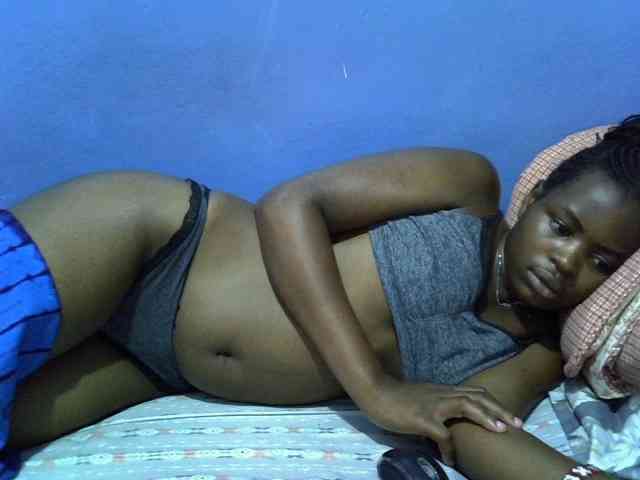 curvy-corazon webcam