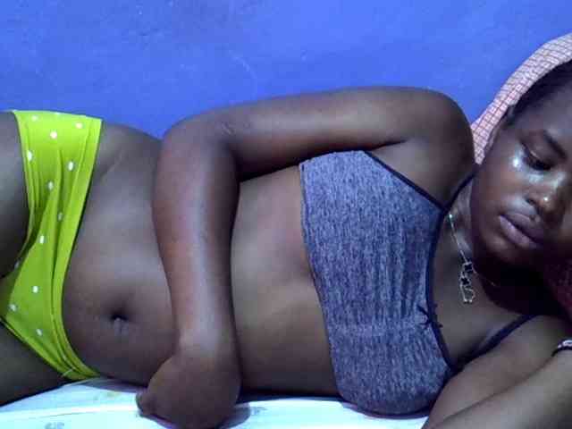 curvy-corazon webcam