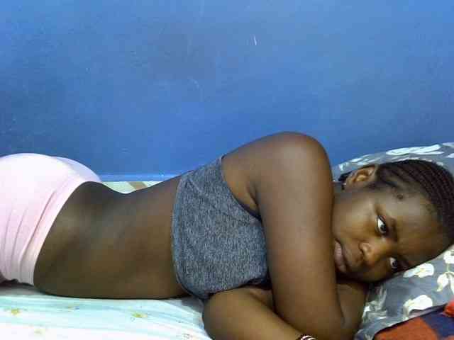 curvy-corazon webcam