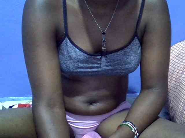 curvy-corazon webcam