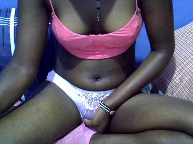 curvy-corazon webcam