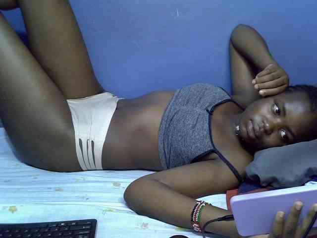 curvy-corazon webcam