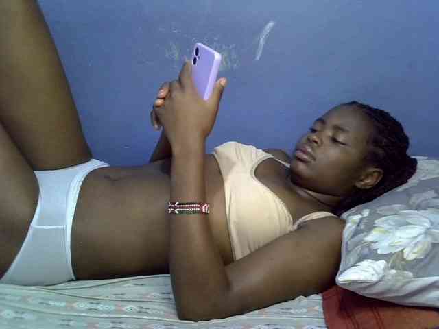 curvy-corazon webcam