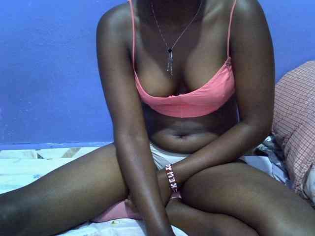 curvy-corazon webcam