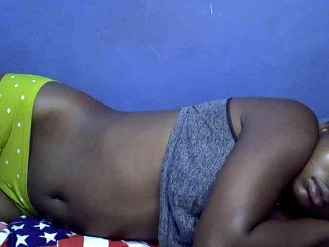 curvy-corazon webcam