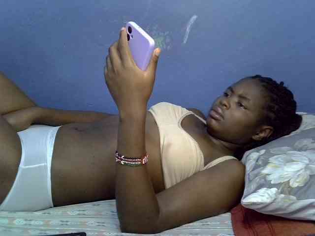 curvy-corazon webcam