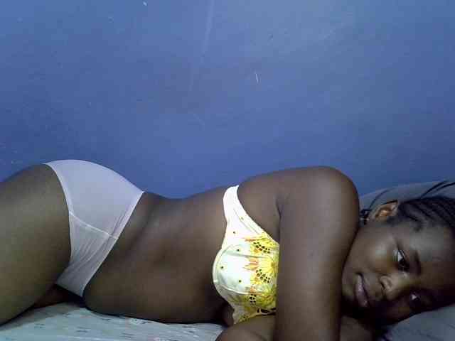 curvy-corazon webcam