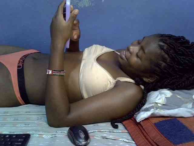 curvy-corazon webcam