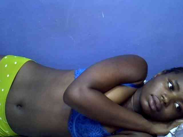 curvy-corazon webcam