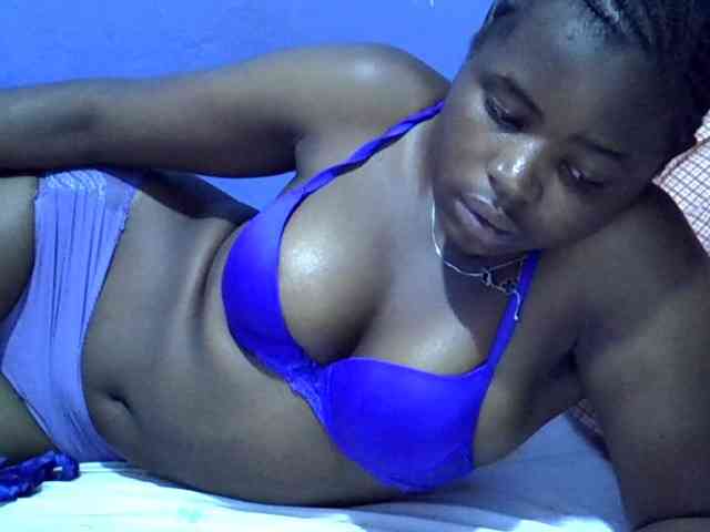 curvy-corazon webcam