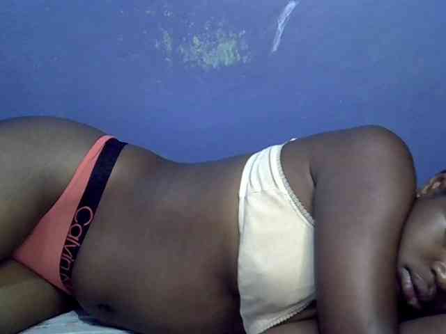 curvy-corazon webcam