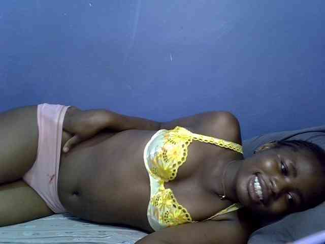 curvy-corazon webcam